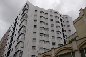 Instalación de fachada ventilada en Calle Vargas